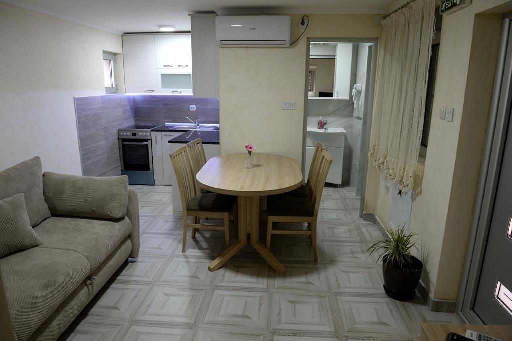 Guesthouse Dokic Leskovac  Exterior photo